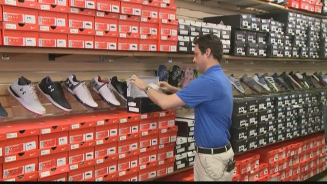 golf shoe stores near me