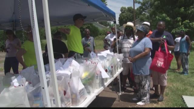 Pop-up food pantry feeds hungry families